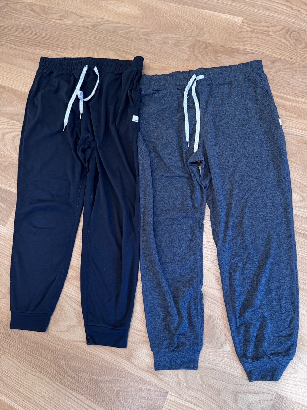 Vuori Women’s Jogger Sunday Performance dreamknit pants medium